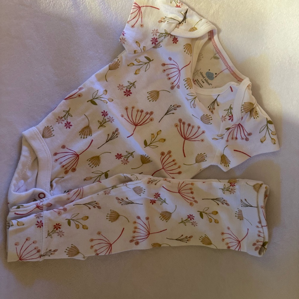 Baby girl’s PJ set